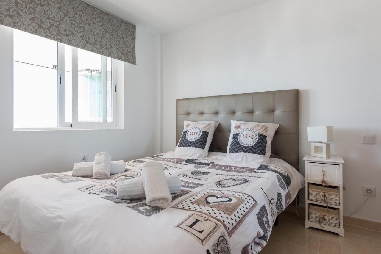 Room In Apartment - 1St Line Top Floor Apartment Carrer del Mar Eksteriør billede